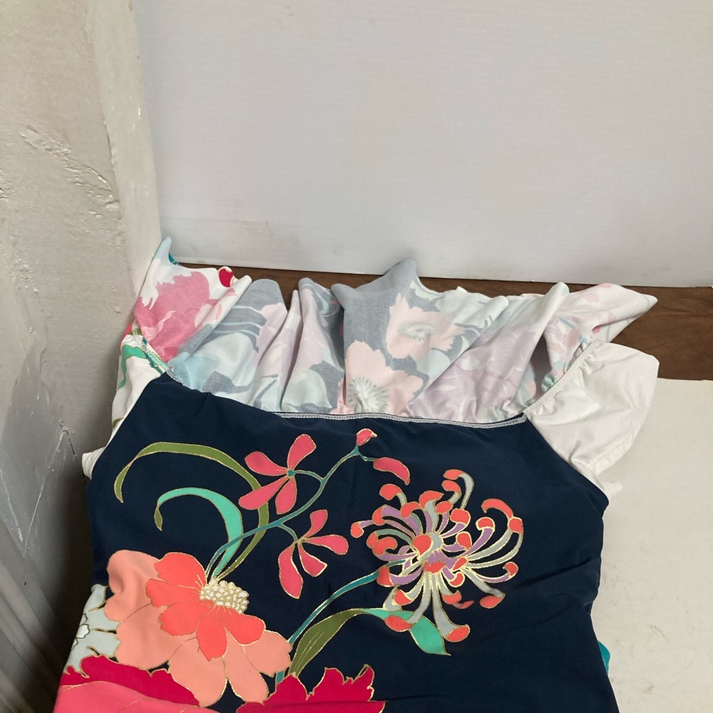 Trina Turk size 8 one piece swimsuit - Picture 10 of 16